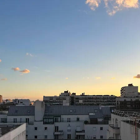 דירה Large Studio Near Pere-lachaise פריז