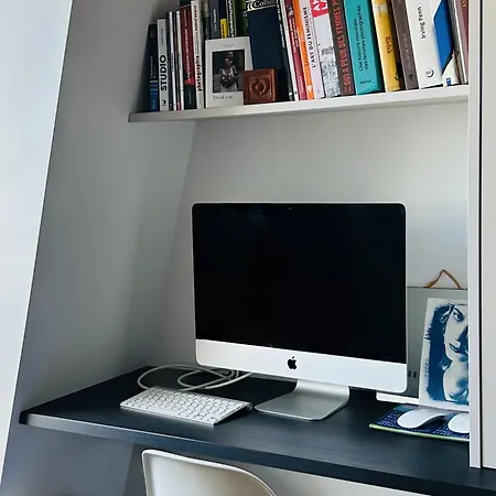 דירה Large Studio Near Pere-lachaise *