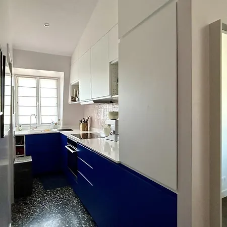 Large Studio Near Pere-lachaise פריז