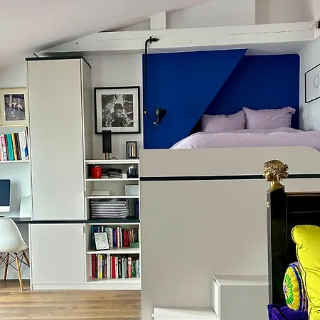 דירה Large Studio Near Pere-lachaise פריז